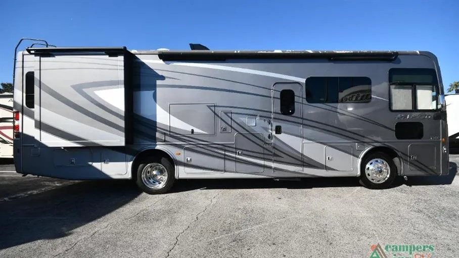 2023 Thor Motor Coach Palazzo 33.5 - Photo 3