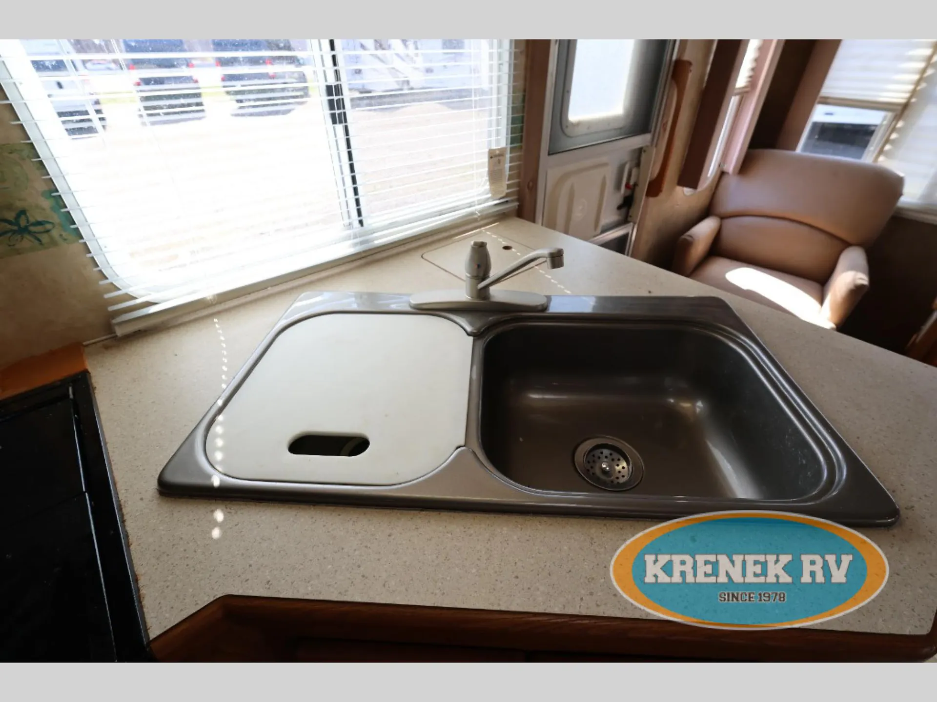 2006 Forest River Wildcat 29RLBS - Photo 4