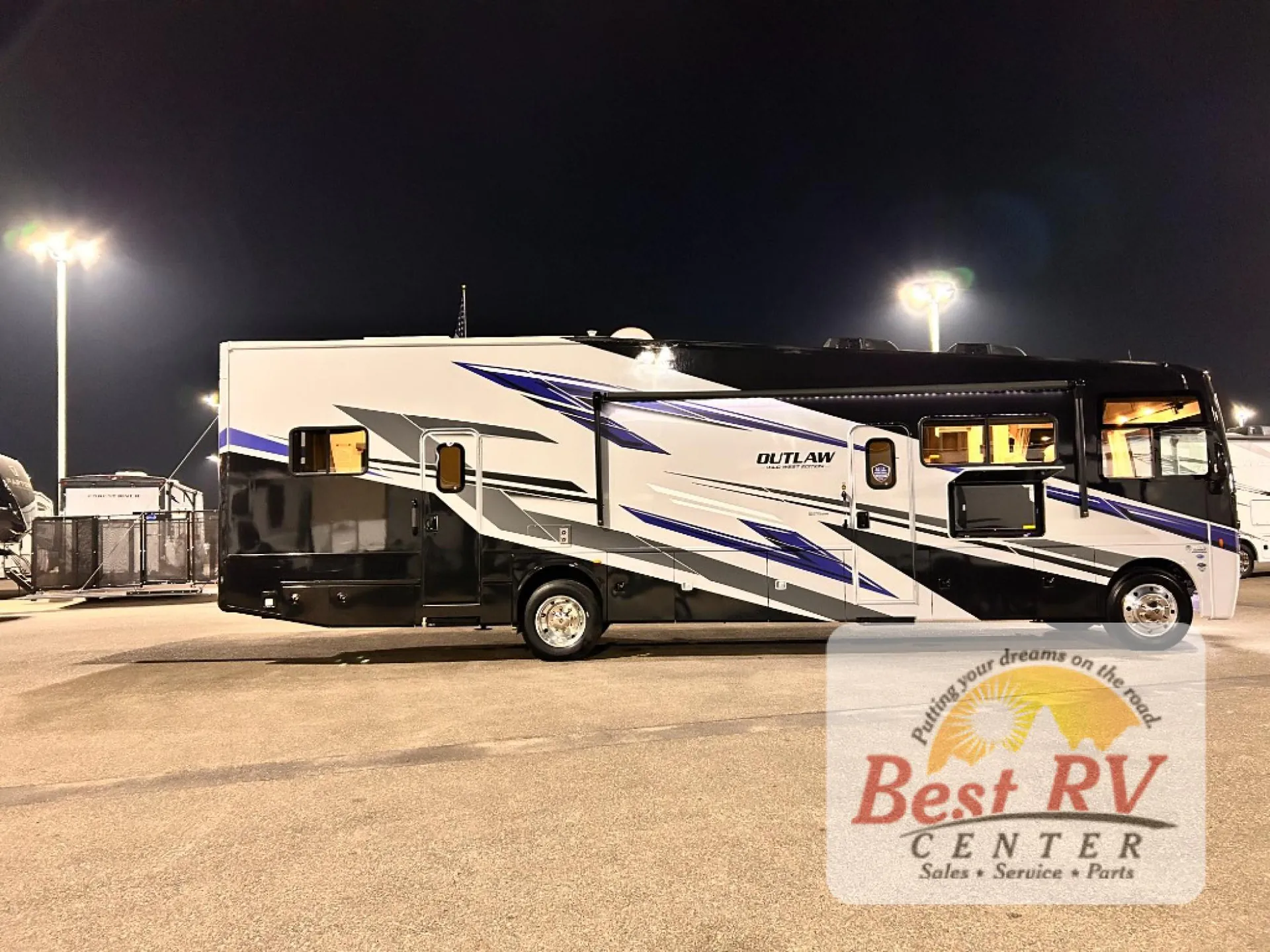 2026 Thor Motor Coach Outlaw Wild West Edition 38K - Photo 3