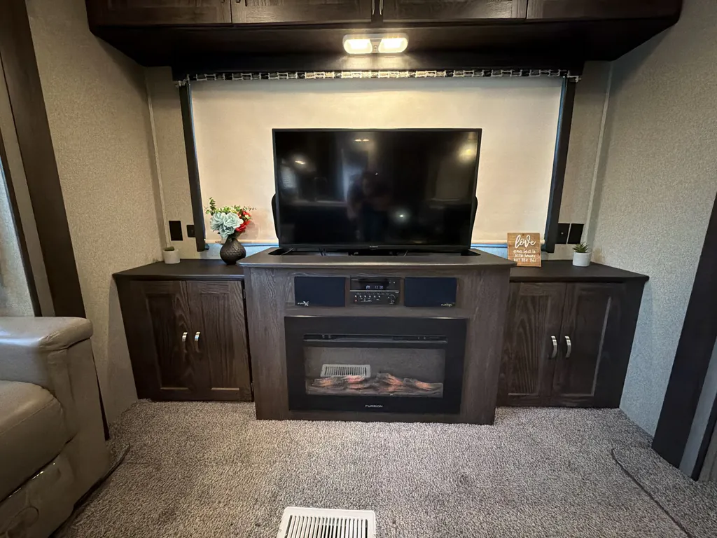 2018 Keystone Outback 298RE, Photos photo 18