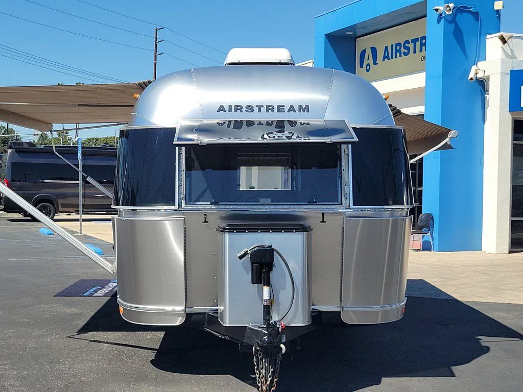 2019 Airstream International 25FB - Photo 4