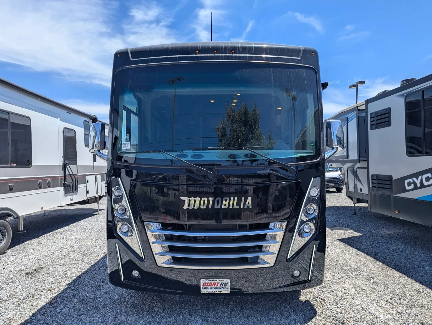 2022 Thor Motor Coach Outlaw 38KB - Photo 3