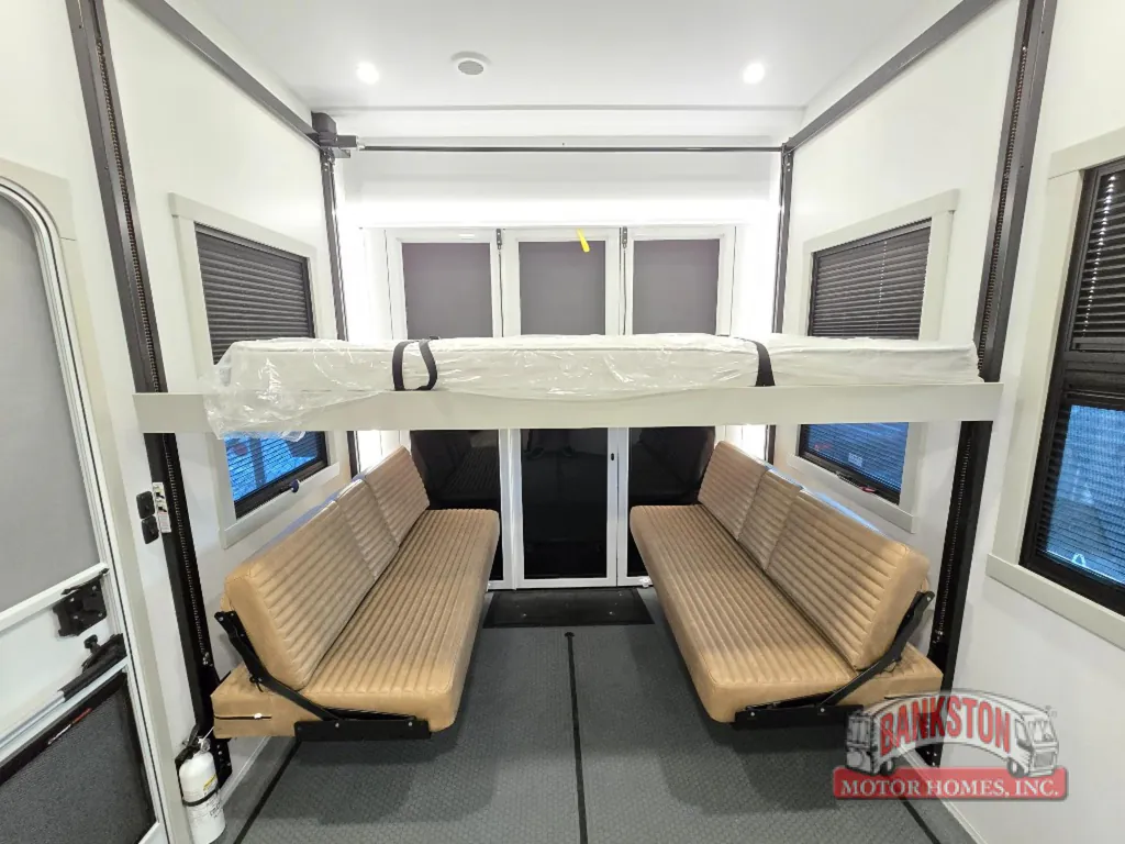 2026 Brinkley Model G 3520, Photos photo 23