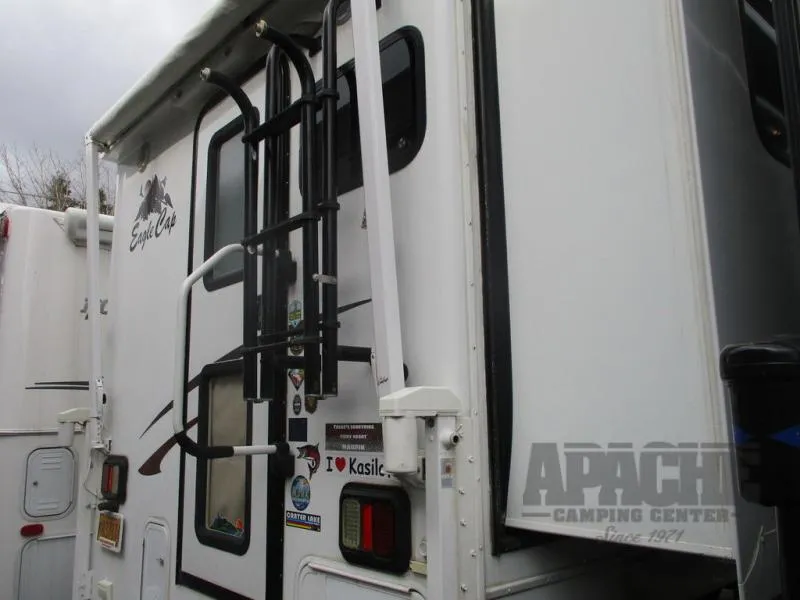 2012 Adventurer Eagle Cap 950 - Photo 2