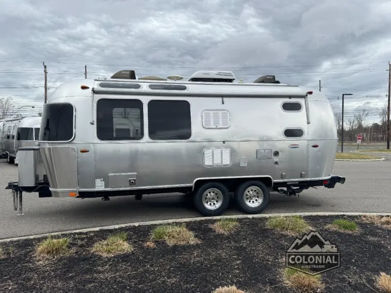 2019 Airstream International Serenity 23CB - Photo 3