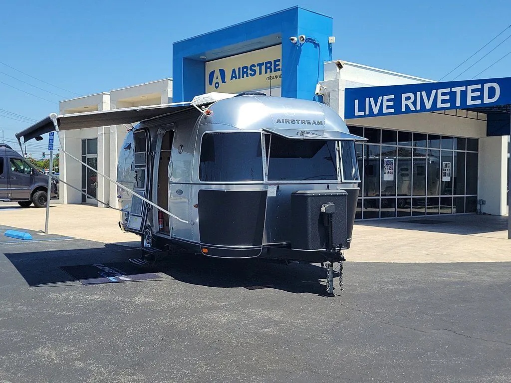 2015 Airstream Flying Cloud 20FB - Photo 3