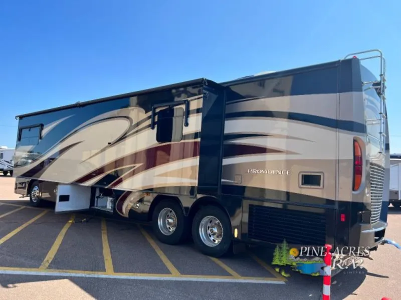 2015 Fleetwood RV Providence Used    42M only 027,446 Miles - Photo 4