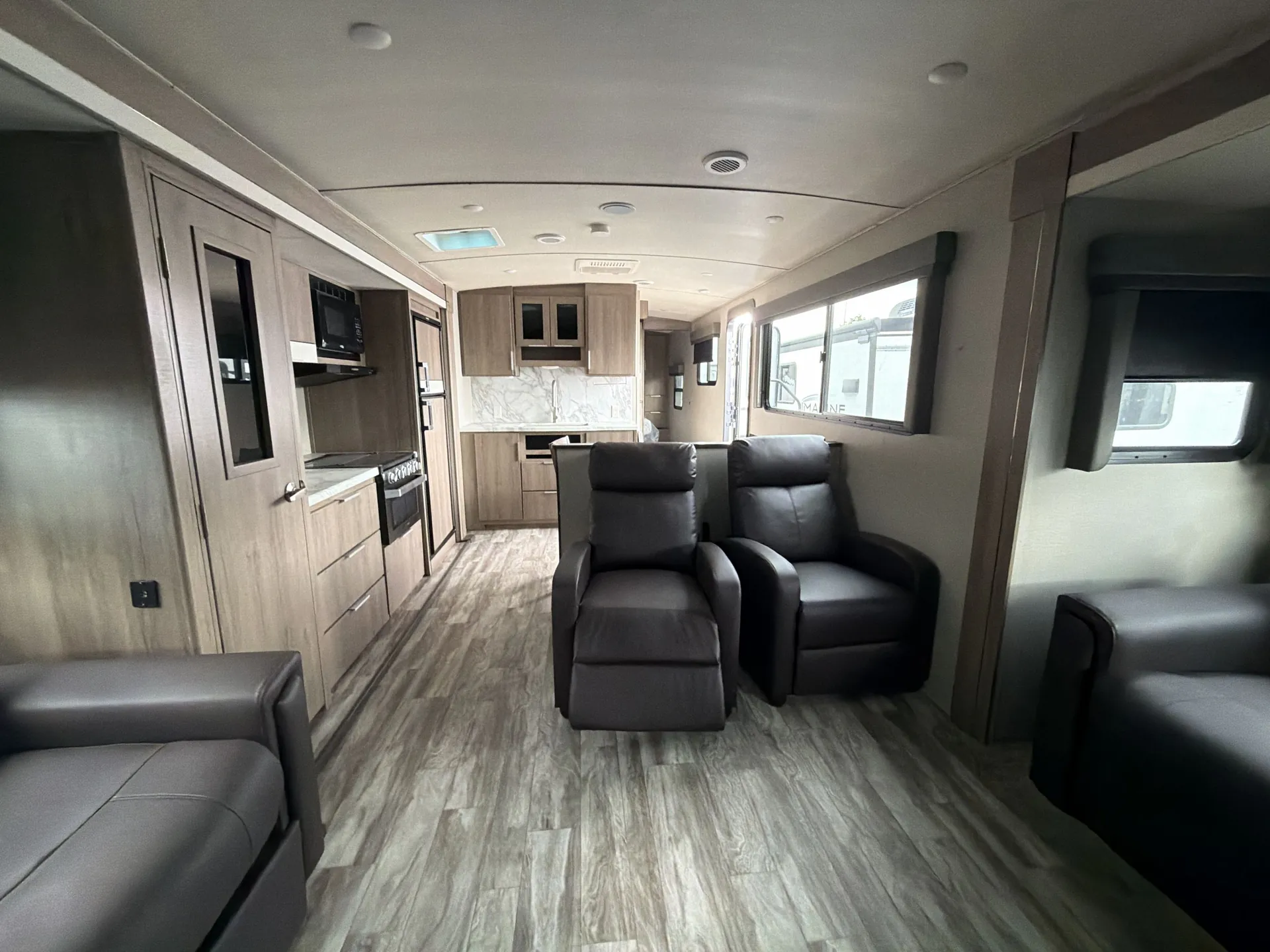 2021 Grand Design Imagine 3100RD — living area main