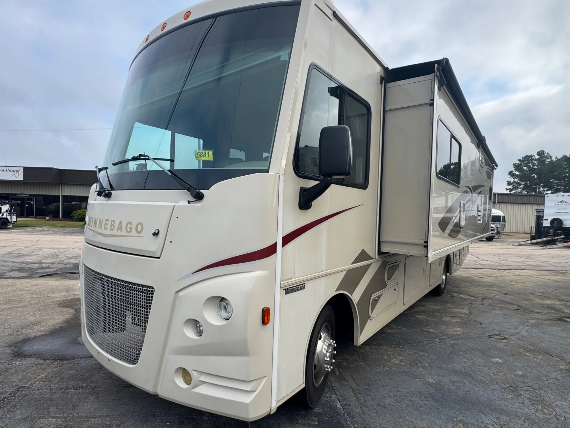 2017 Winnebago Vista 29VE - Photo 2