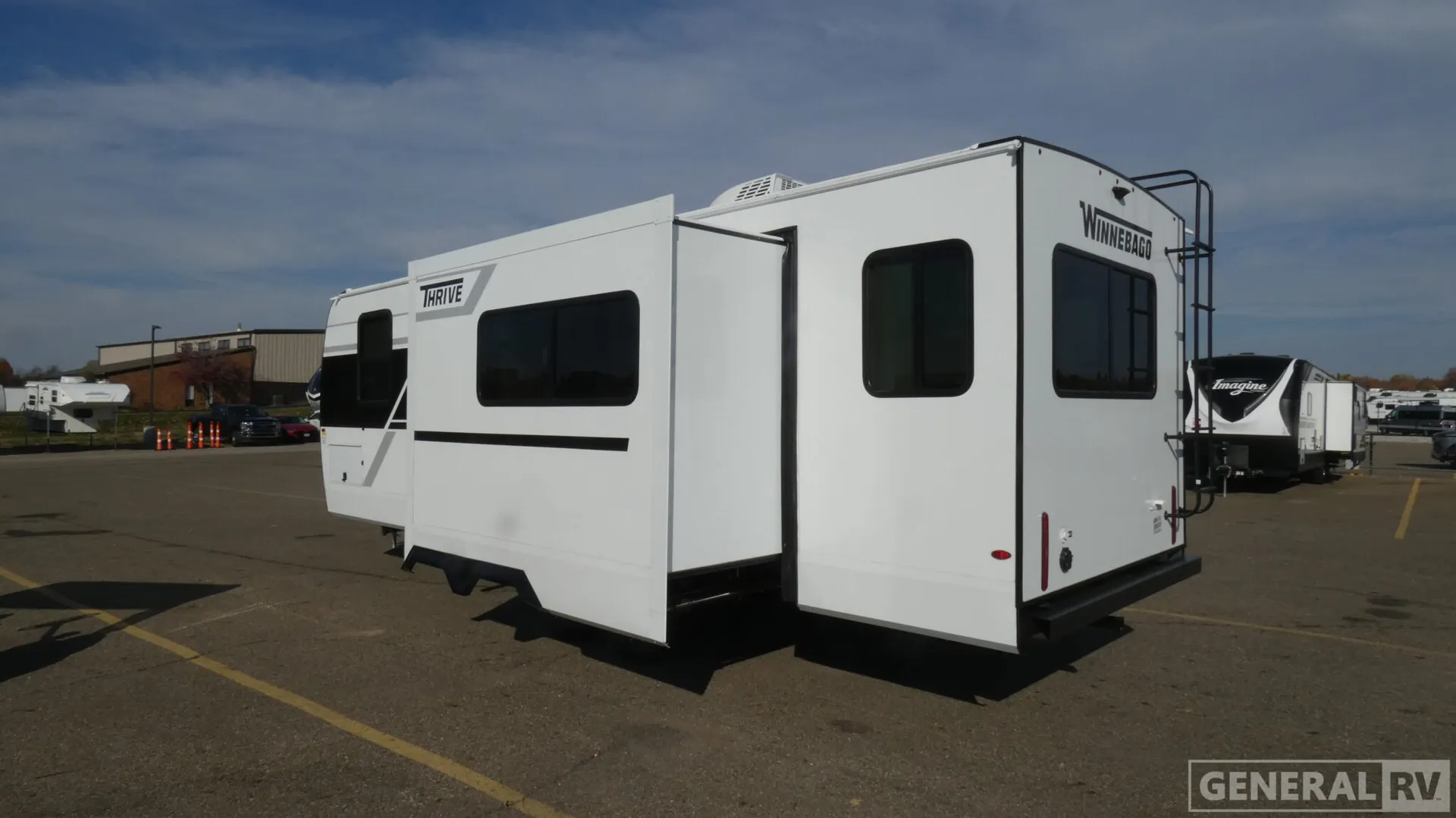 2026 Winnebago Thrive 25RLS - Photo 4