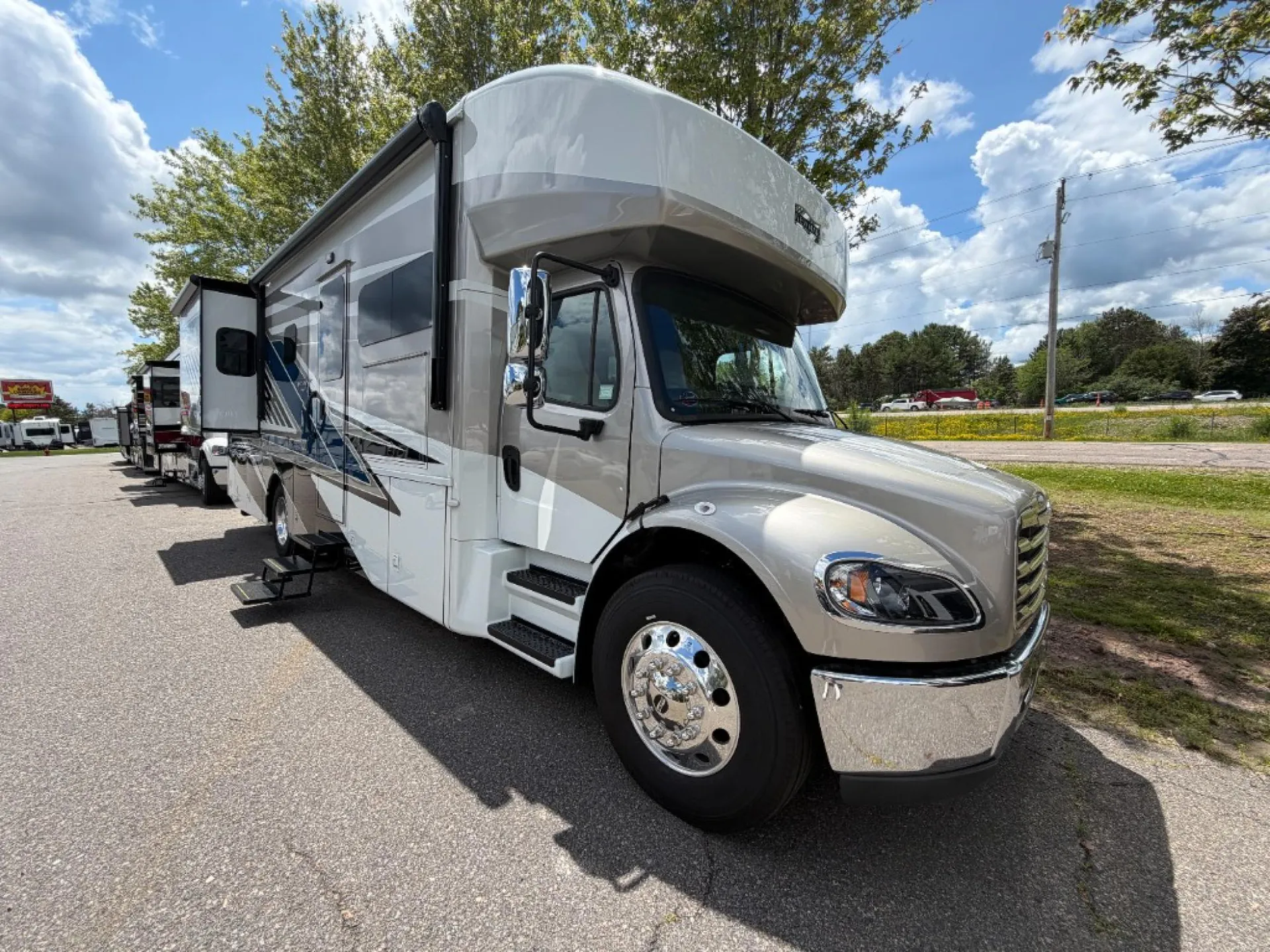 2026 Newmar Grand Star 3444 - Photo 2