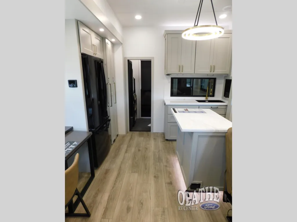2025 Brinkley Model G 3250, Photos photo 8