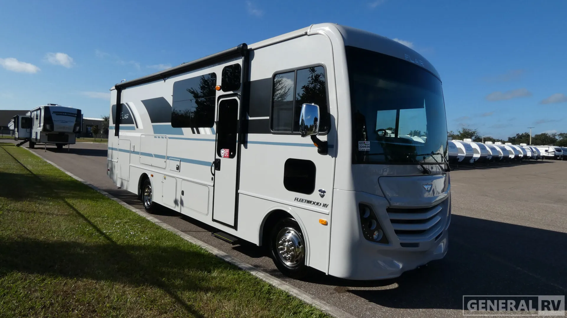 2026 Fleetwood Flair 29M - Photo 2