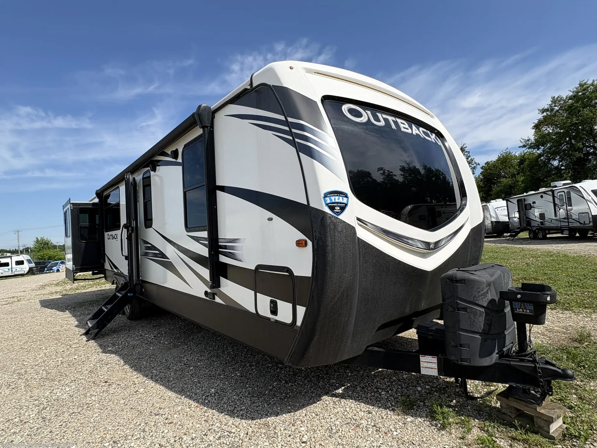 2019 Keystone Outback 341RD - Photo 2