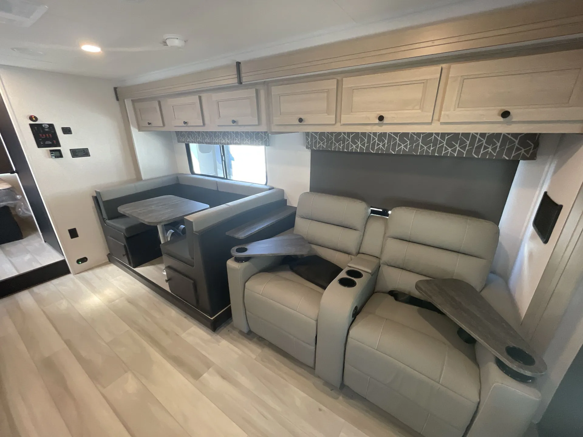 2027 Forest River Sunseeker 3010DS — living area main