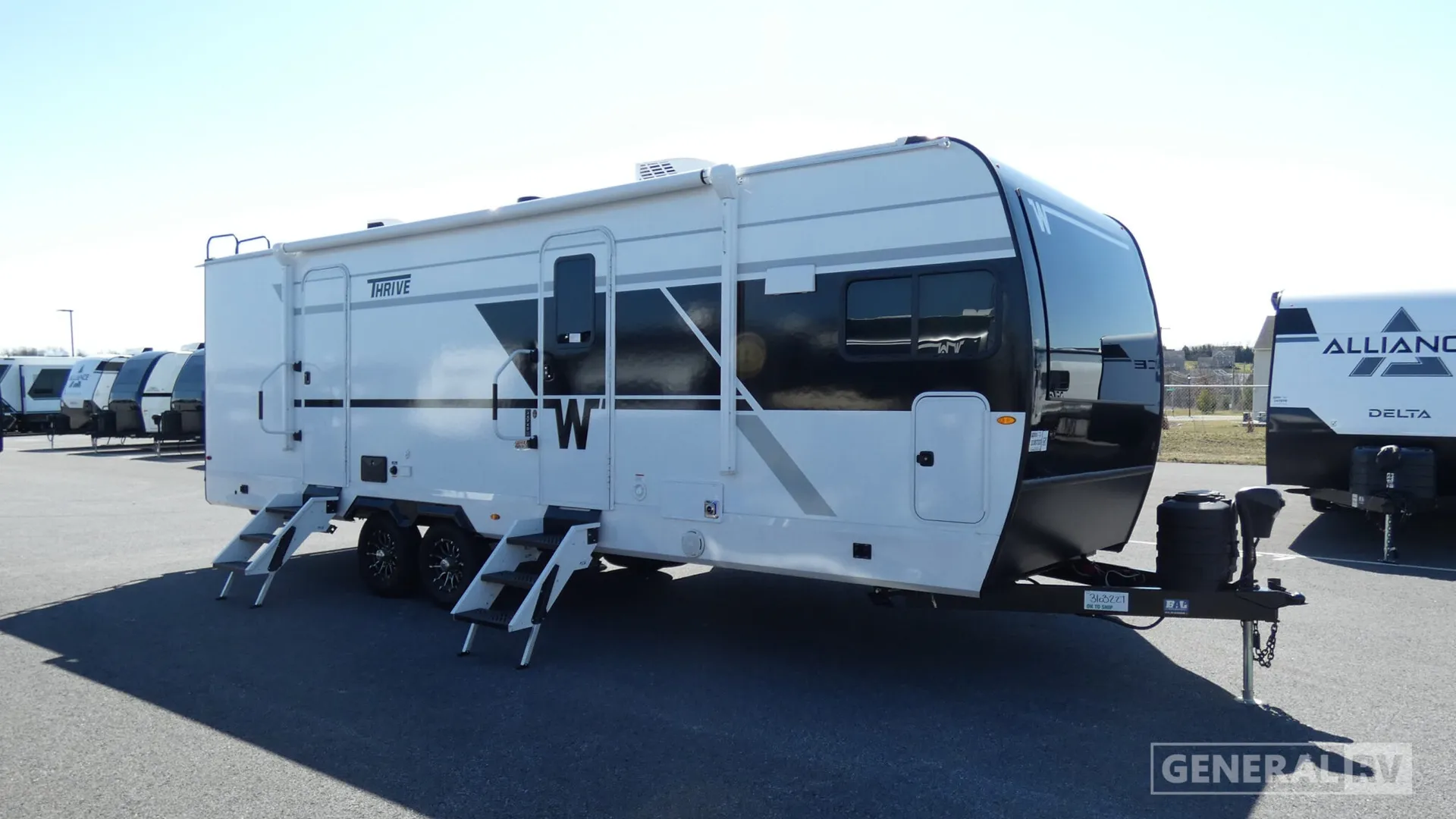 2026 Winnebago Thrive 26FKD - Photo 2