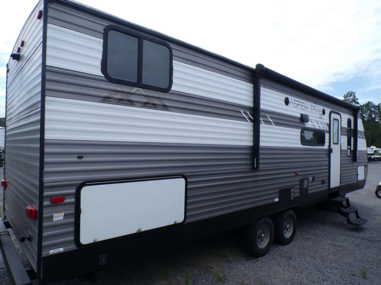 2022 Forest River Cherokee Grey Wolf 26DJSE — Photo 6