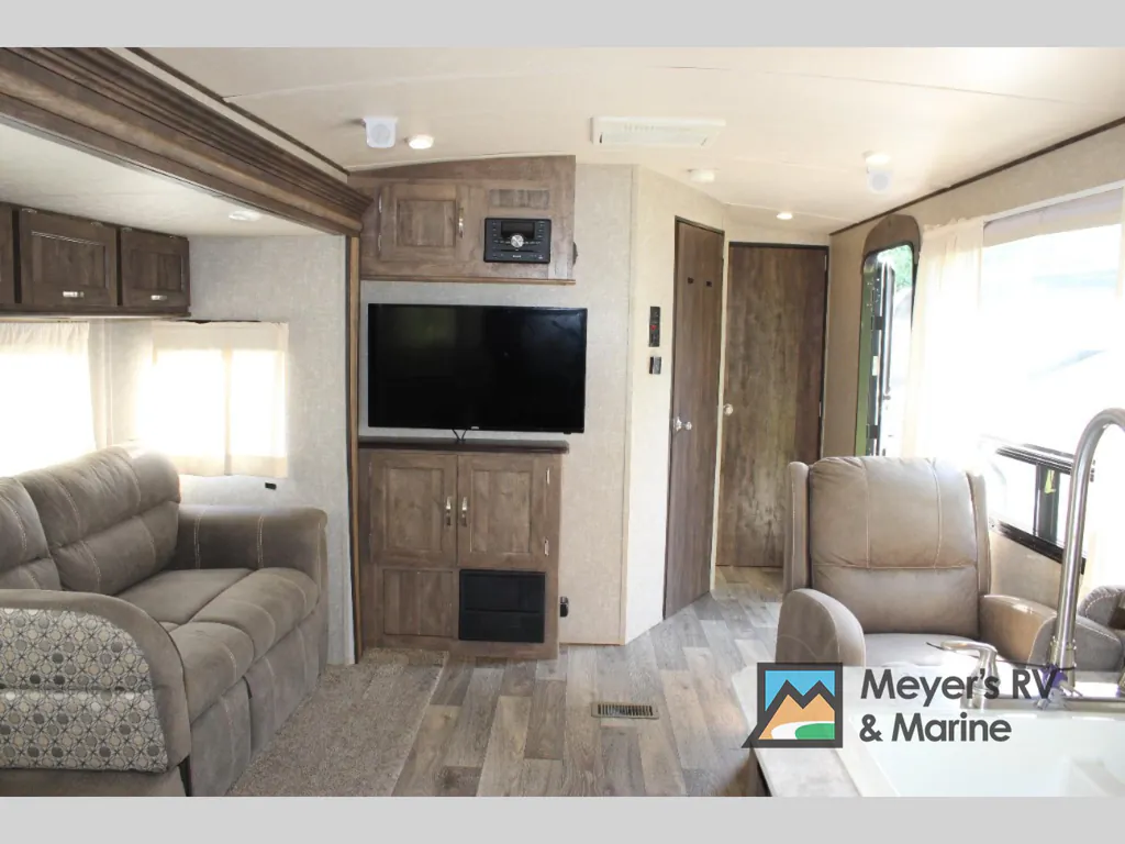 2017 Forest River Vibe 268RKS, Photos photo 8