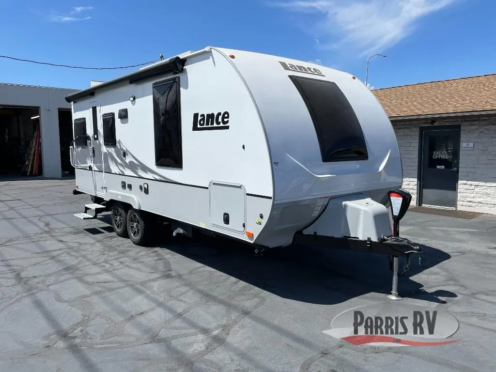 2026 Lance Lance Travel Trailers New    2075 - Photo 4