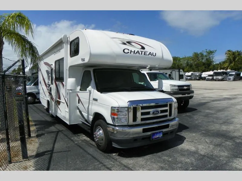 2021 Thor Motor Coach Chateau 26B - Photo 3