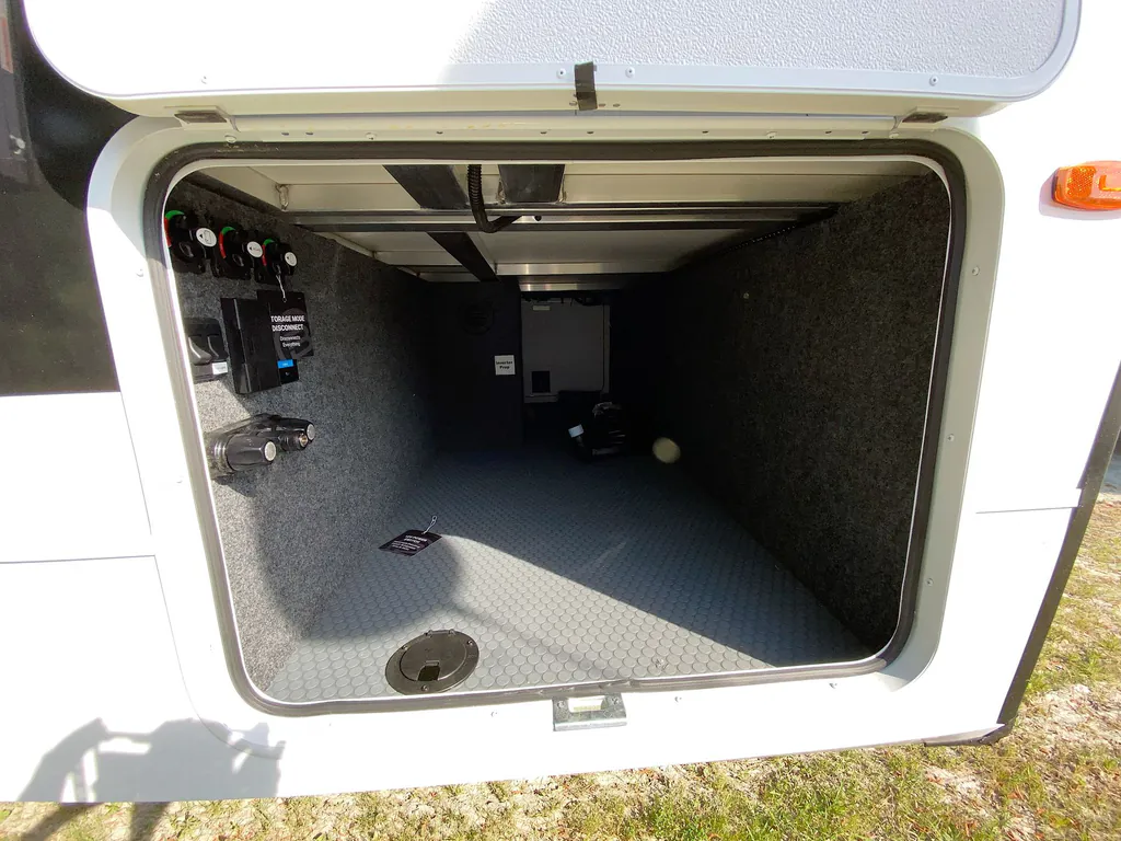 2026 Brinkley Model I 235, Photos photo 3