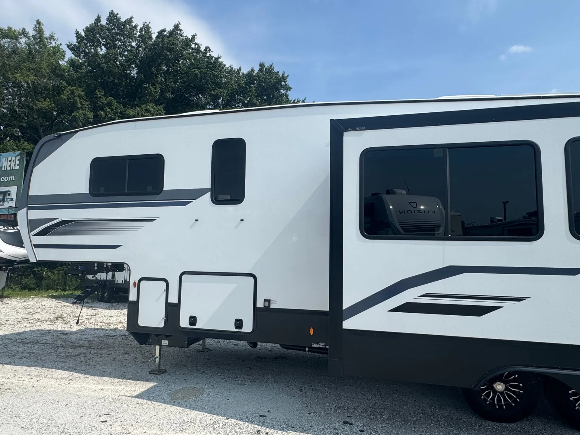 2027 Venture RV SportTrek STF312VTB - Photo 3