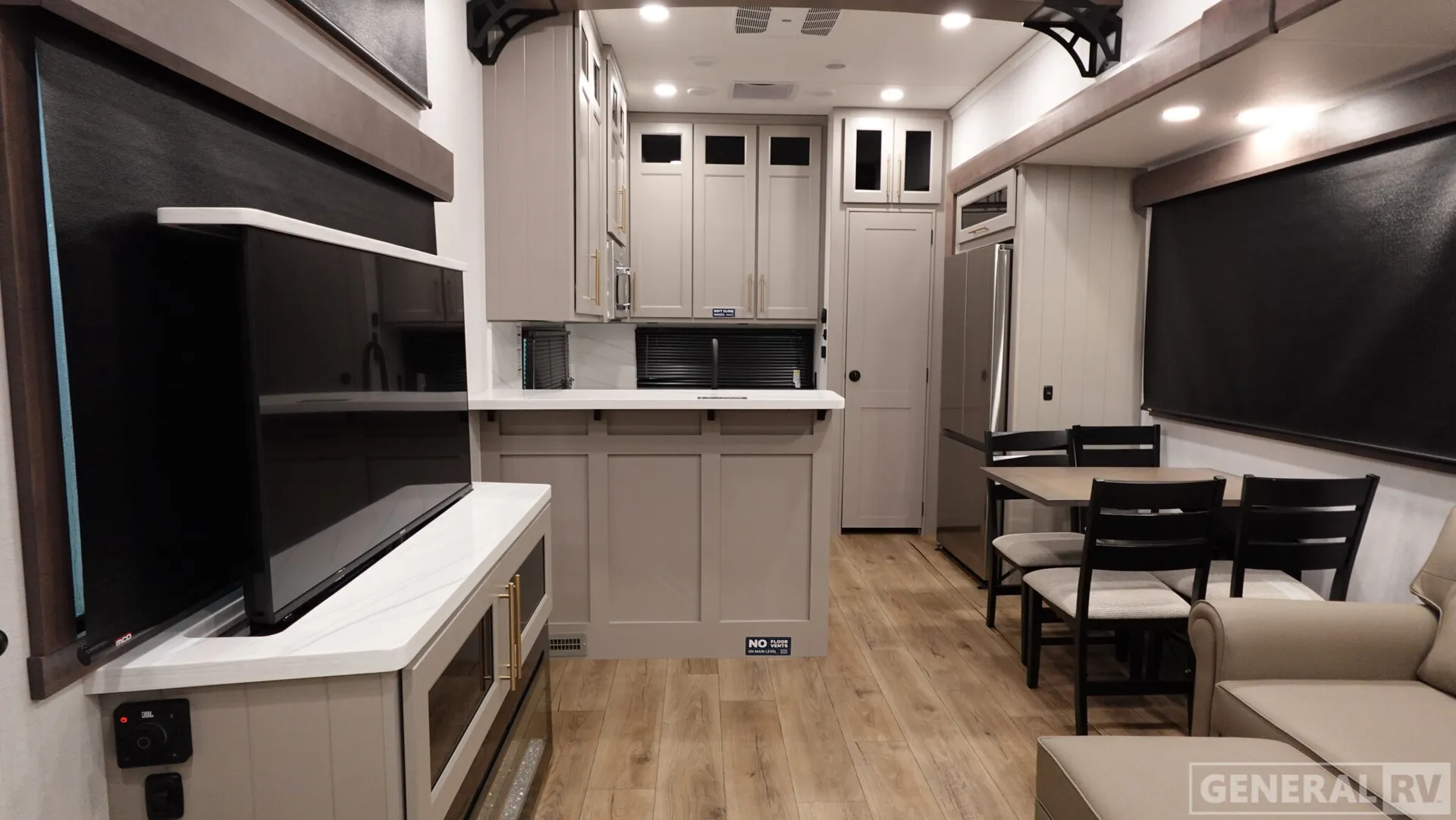 2026 Alliance RV Benchmark 44RKL - Photo 3