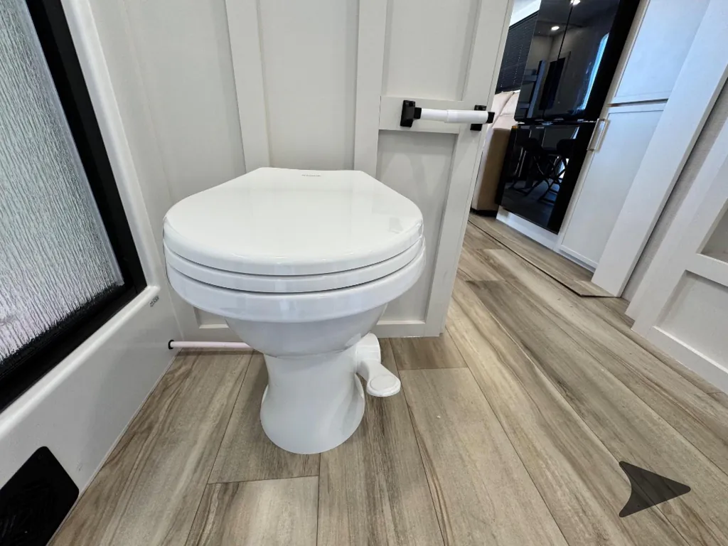 2027 Brinkley Model I 290, Photos photo 28