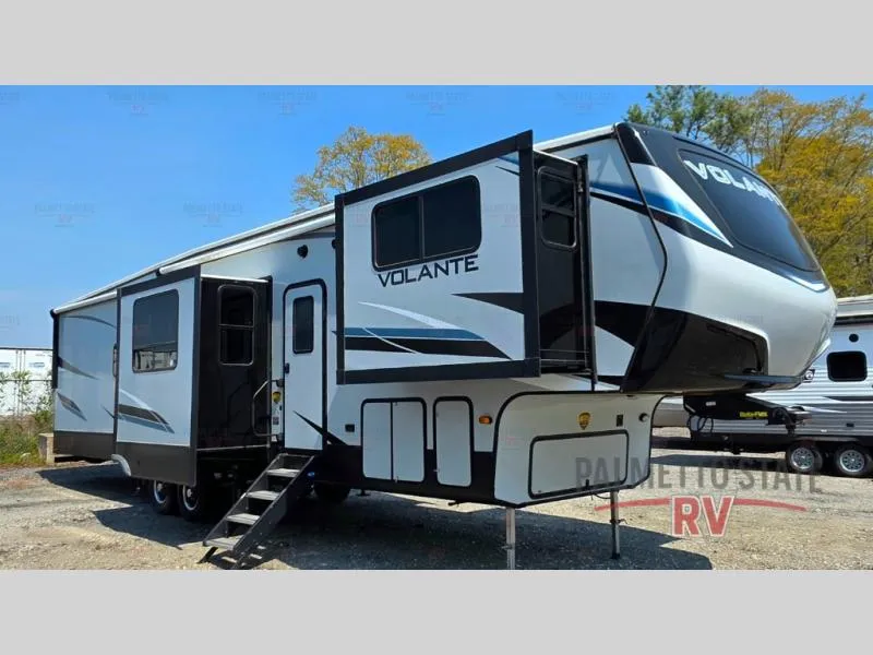 2021 CrossRoads Volante 3851FL - Photo 2