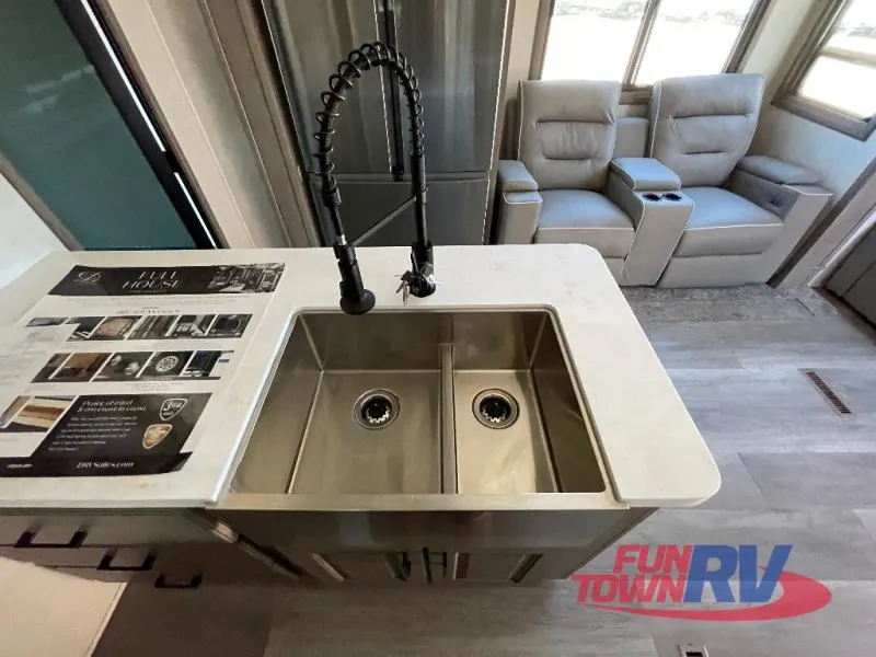 2024 DRV Luxury Suites FullHouse Used    MX450 - Photo 2