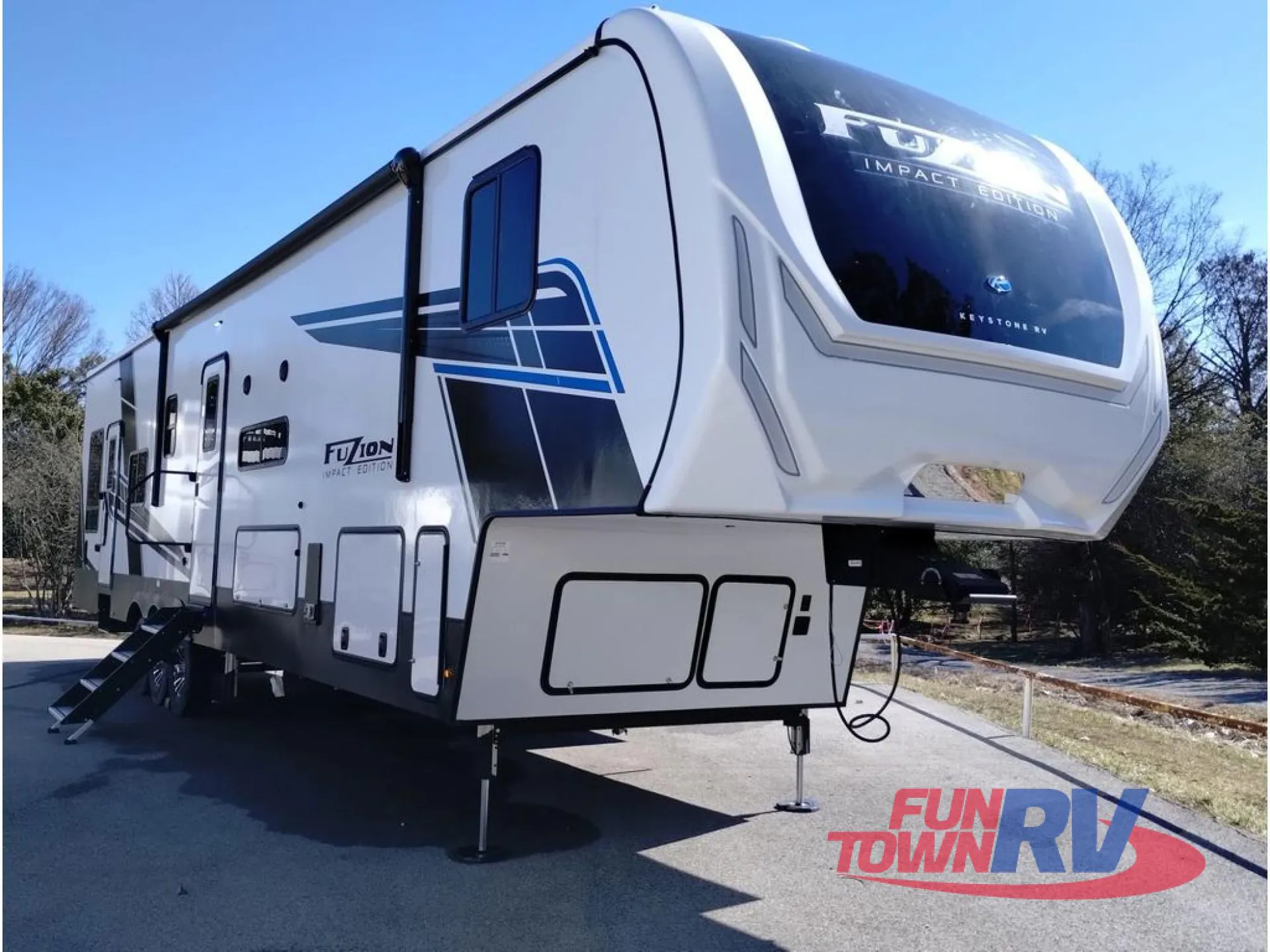 2025 Keystone Fuzion Impact Edition 415 - Photo 2