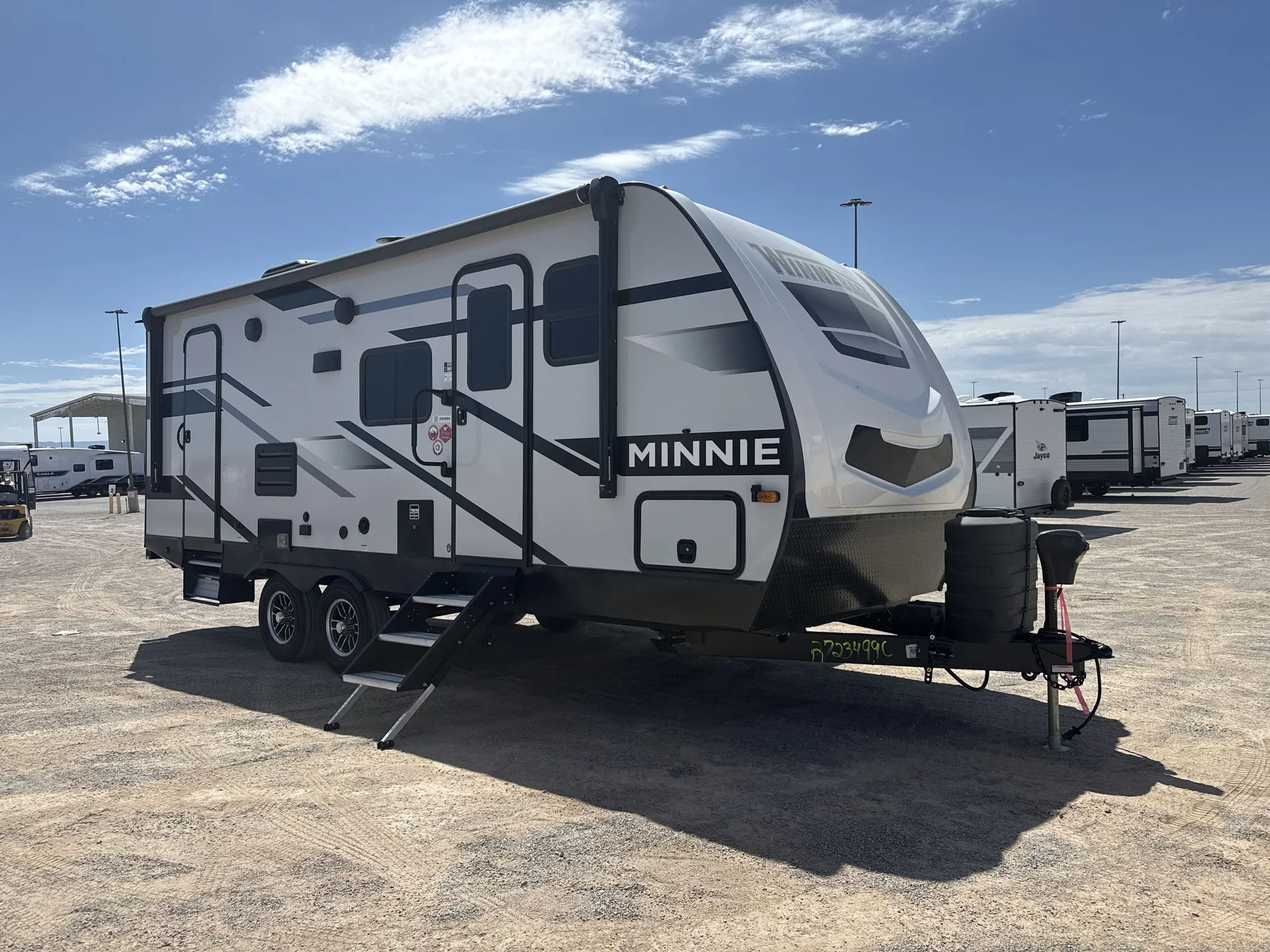 2024 Winnebago Minnie 2326BH - Photo 2