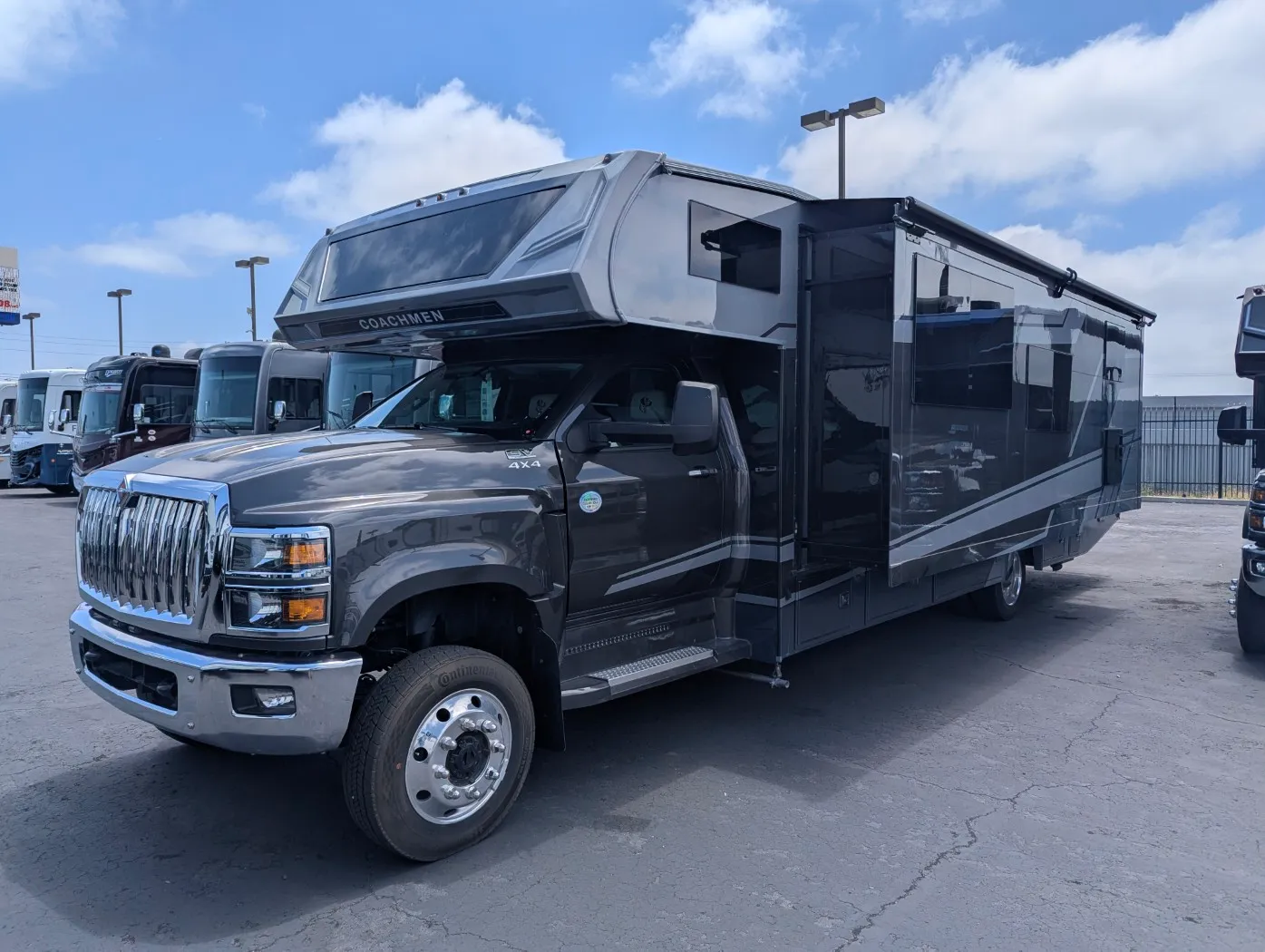 2026 Coachmen Entourage 340BH - Photo 4
