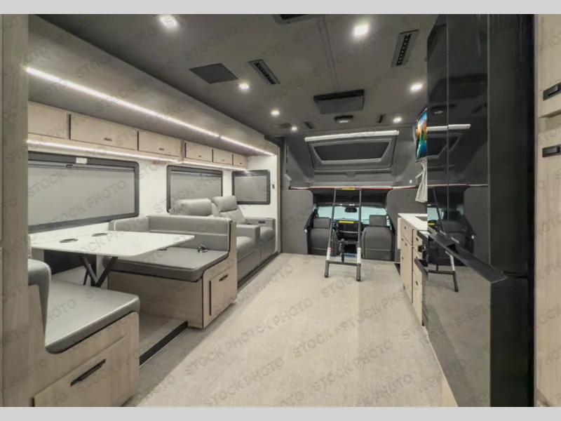 2027 Grand Design Lineage Series F 31ZW - Photo 3