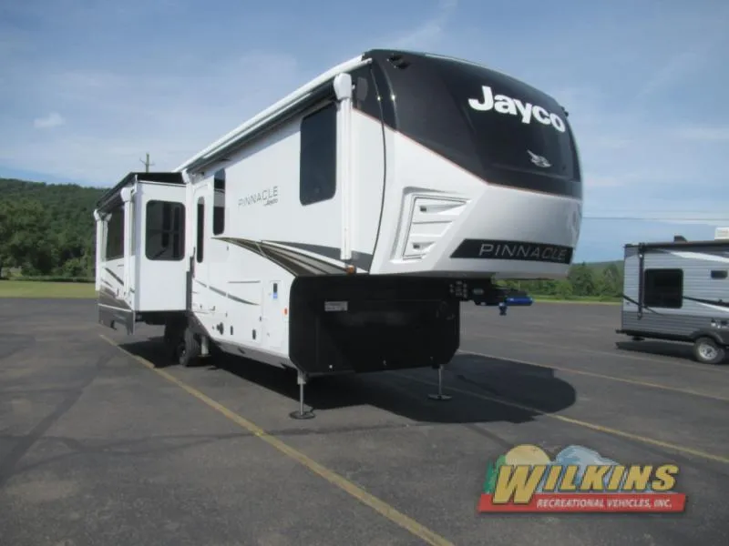 2027 Jayco Pinnacle 32RLTS - Photo 3