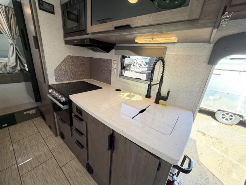 2026 Lance Lance Truck Campers New    1191 - Photo 4
