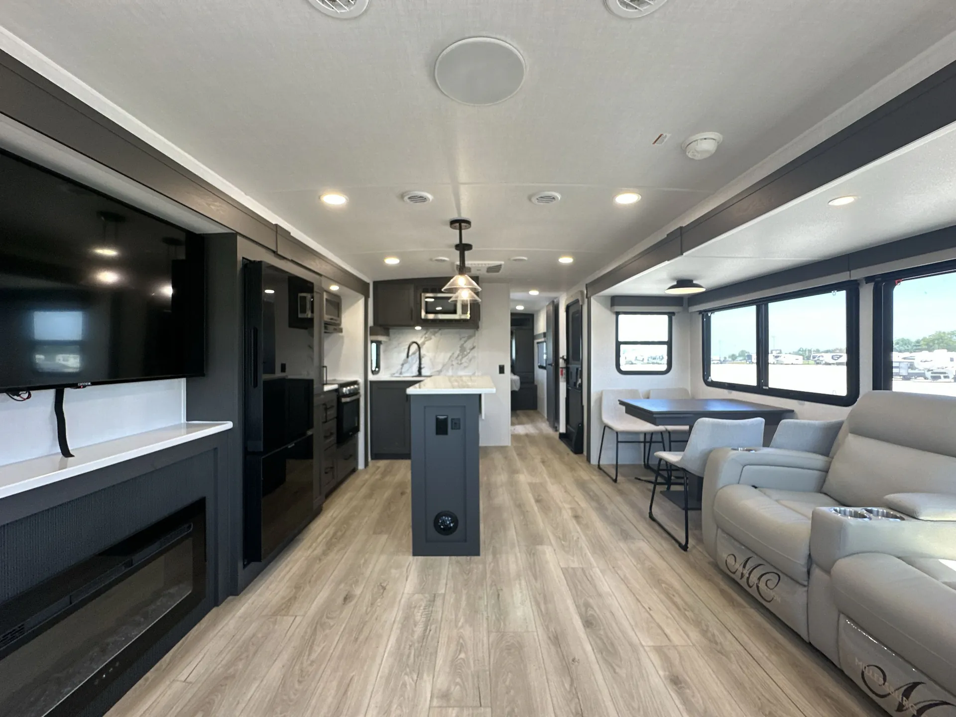 2026 Forest River Flagstaff Super Lite 29RLKS — living area main
