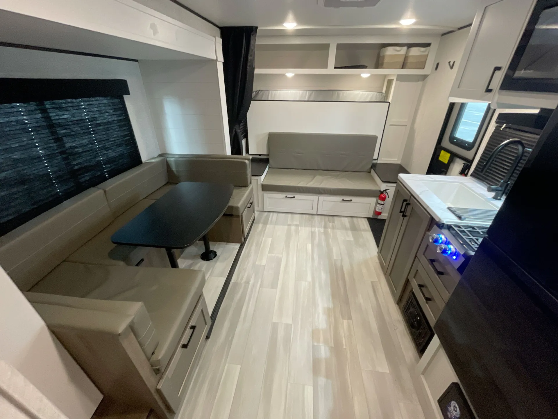 2025 Wayfinder Go Play 188BHS — fireplace