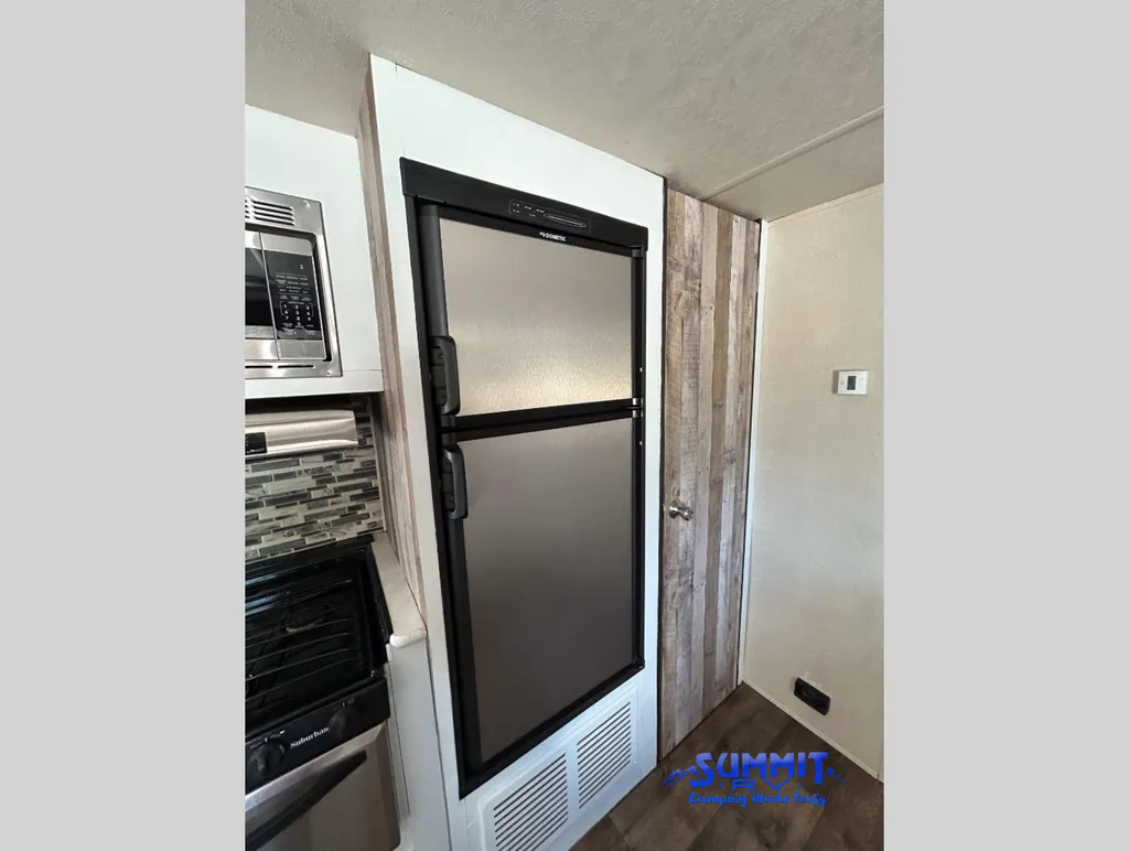 2018 Forest River RV Wildwood X-Lite 233RBXL, Photos photo 23