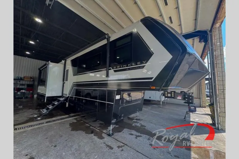 2027 Brinkley Model G 4150 - Photo 2
