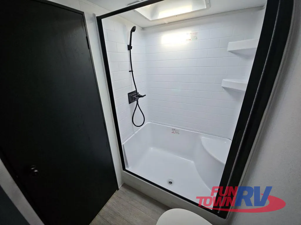2027 Forest River Solaire 3150TBSS, Photos photo 18