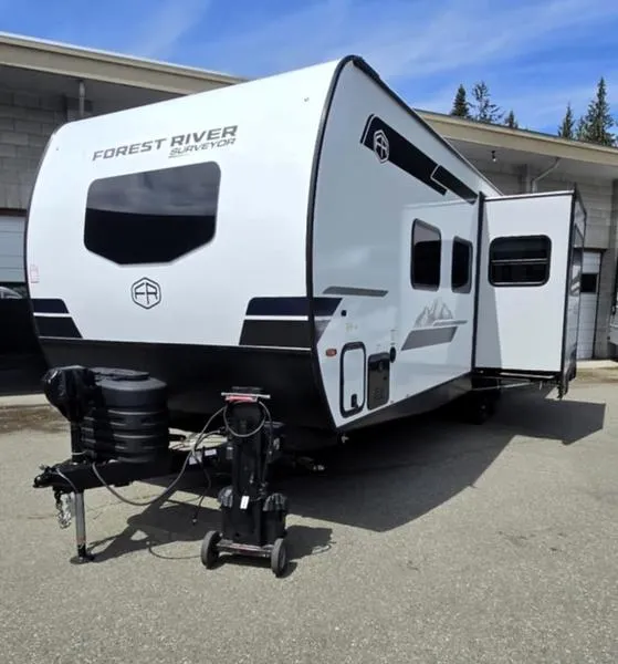 2025 Forest River Surveyor Legend 252RBLE - Photo 4