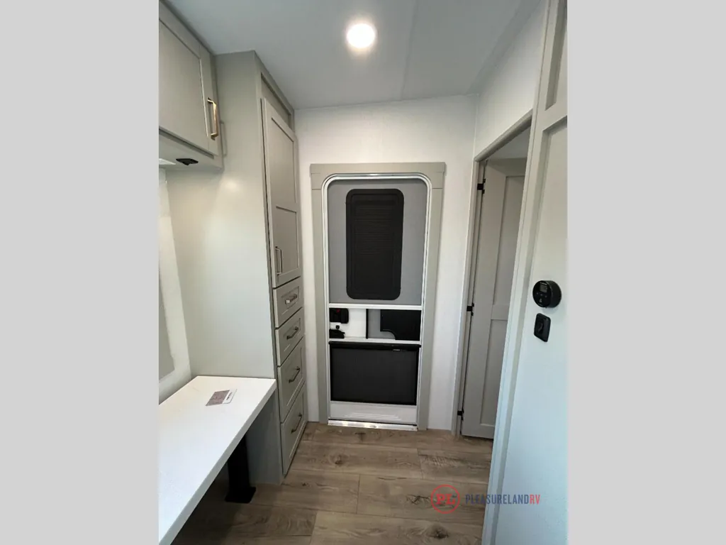 2026 Brinkley Model Z 3515, Photos photo 10