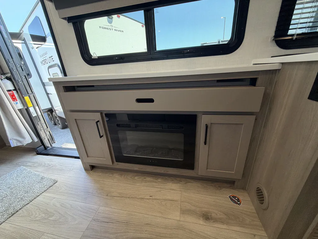 2026 Forest River Flagstaff Micro Lite 25FBT, Photos photo 8