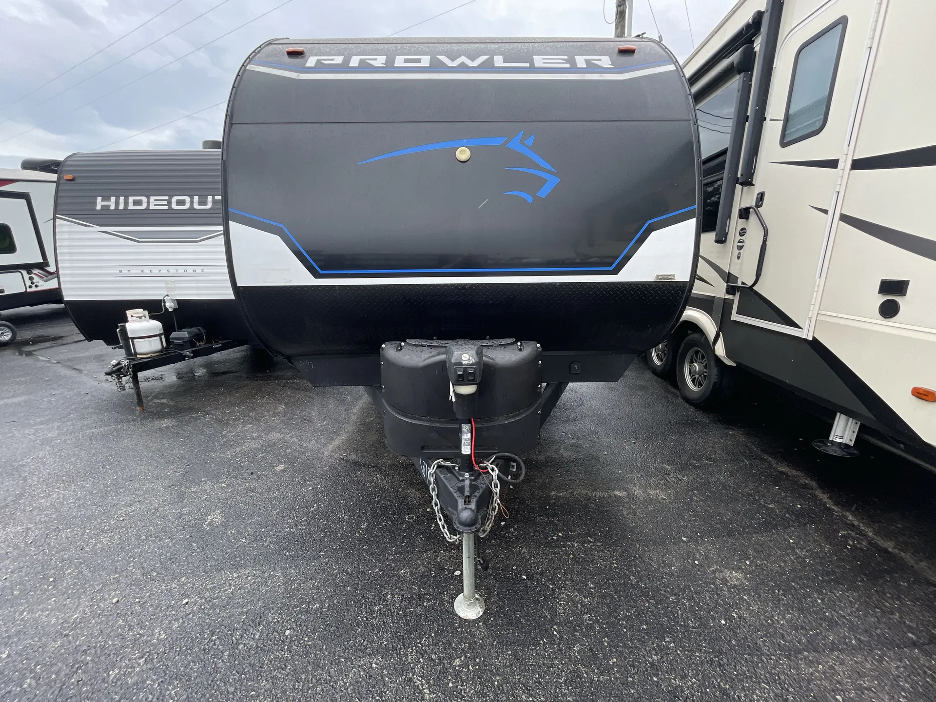 2023 Heartland Prowler 303BH — front