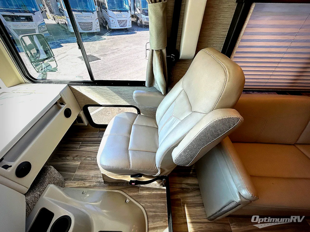 2023 Thor Motor Coach A.C.E 32B - Photo 4