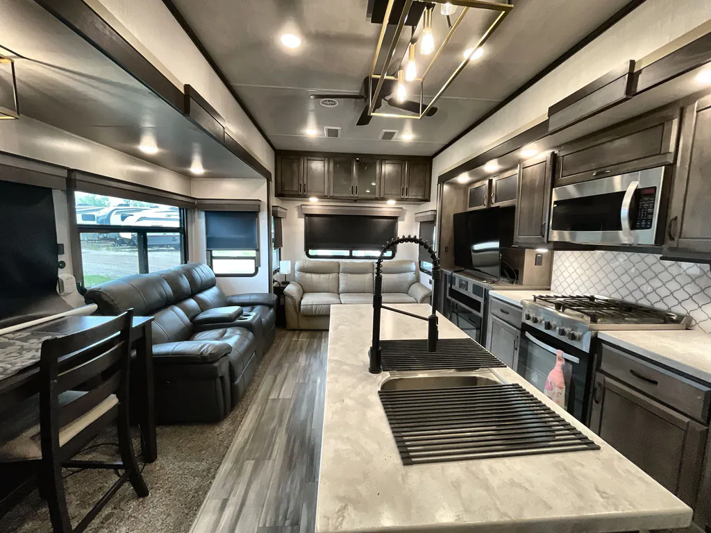 2022 Forest River Cedar Creek Champagne Edition 38EL, Photos photo 3