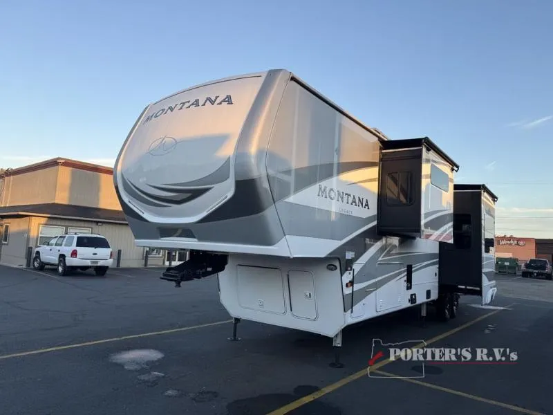 2023 Keystone Montana 3901RK - Photo 2