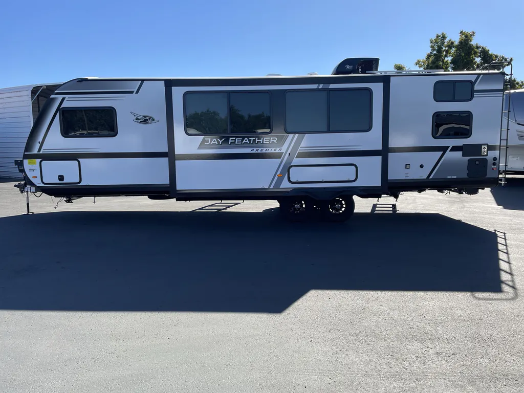 2027 Jayco Jay Feather 29BHB, Photos photo 6