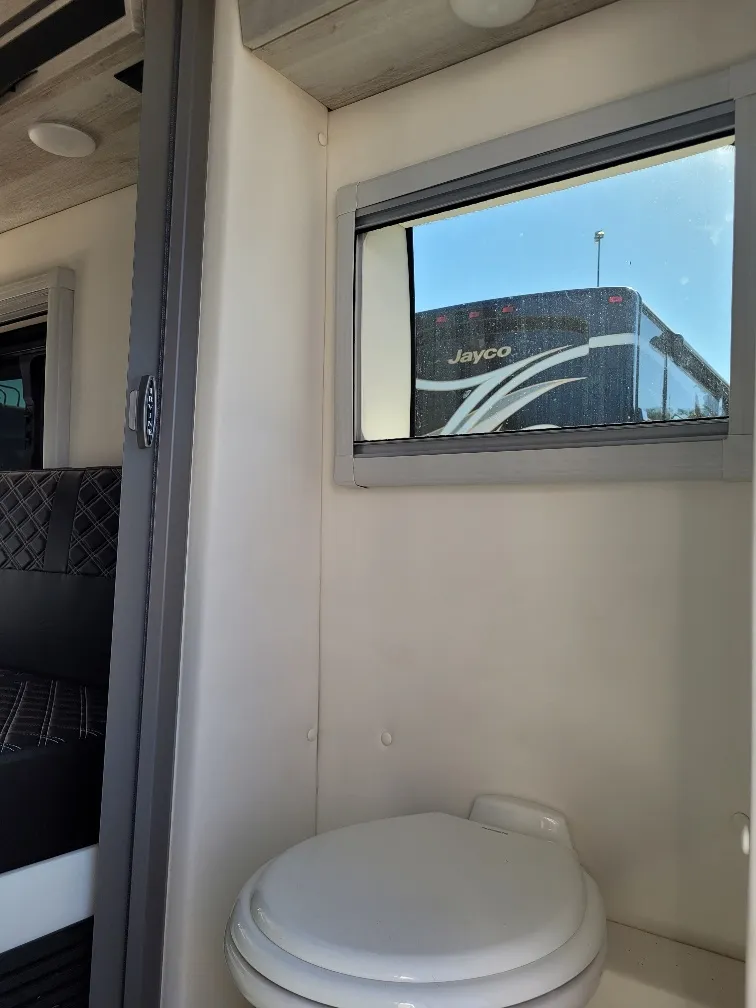 2027 Chinook RV Bayside TB, Photos photo 10